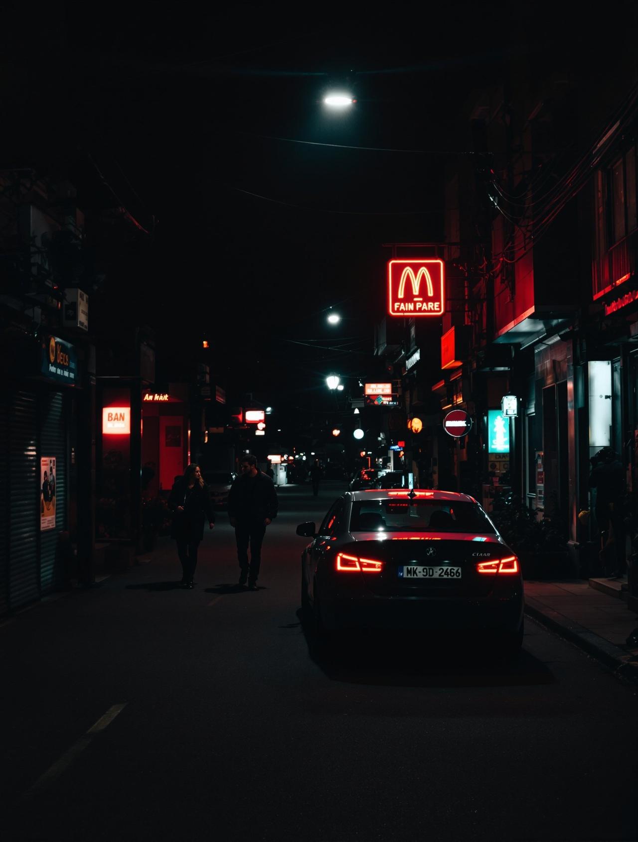 某男星深夜私会现场 - 爆料网51